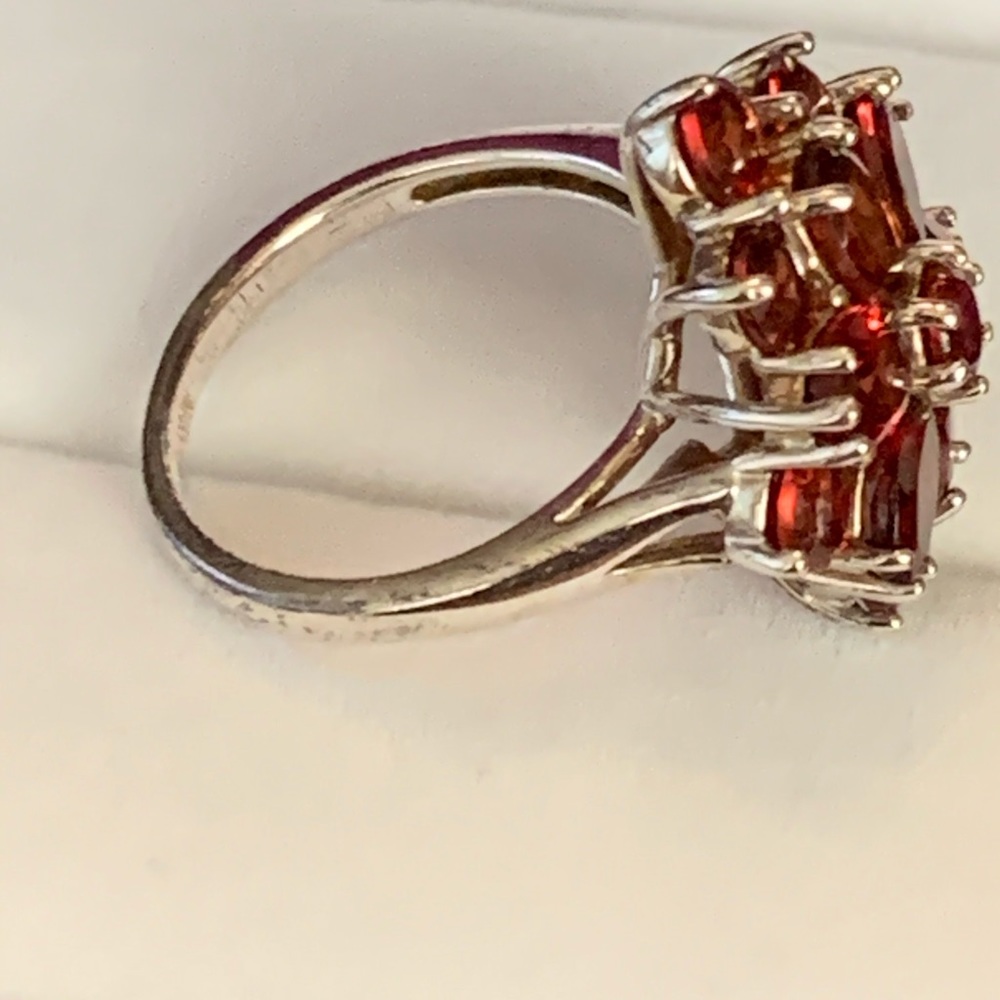 Beautiful genuine garnet ring in sterling silver - Picture 5 of 6